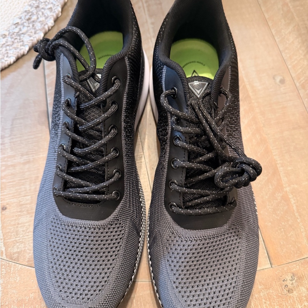 Stylish Black and Gray Men's Sneakers